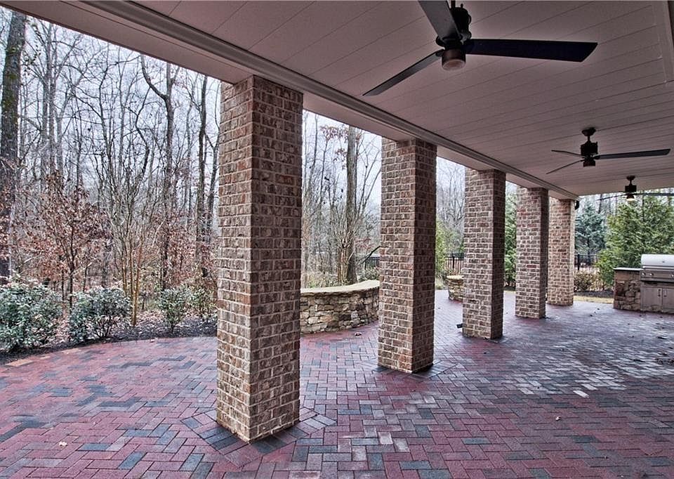 2nd image of 3504 Strath Dr