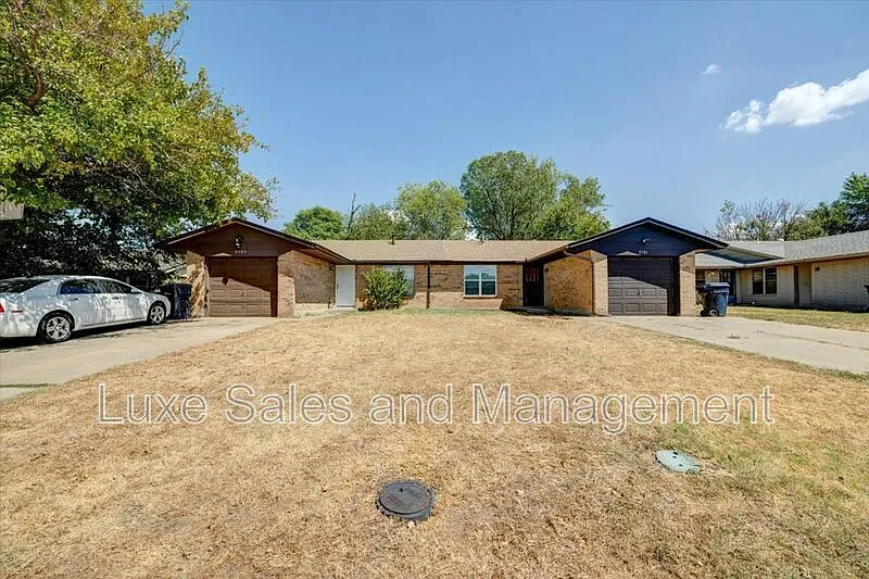 8506 S Drexel Pl