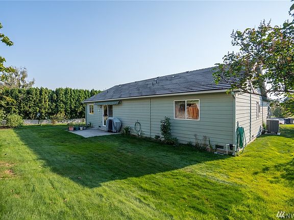 3rd image of 1619 Alderwood Dr