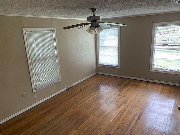 5th image of 633 E North 23rd St
