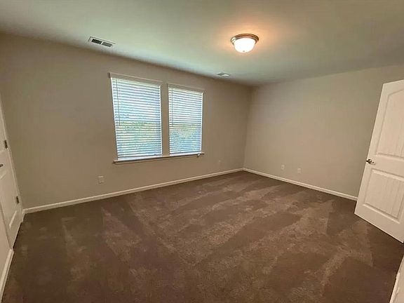 5th image of 119 Ainsdale Dr