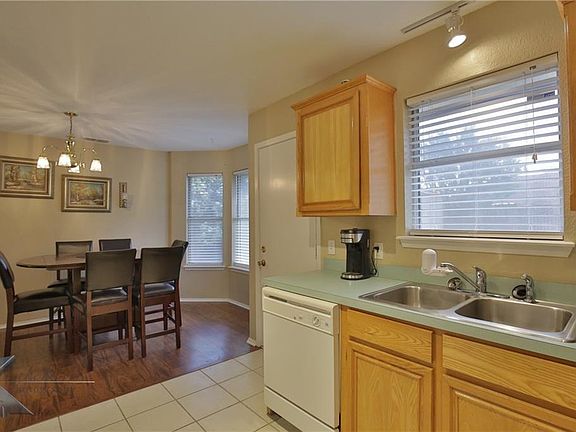 5th image of 3833 Duke Ln