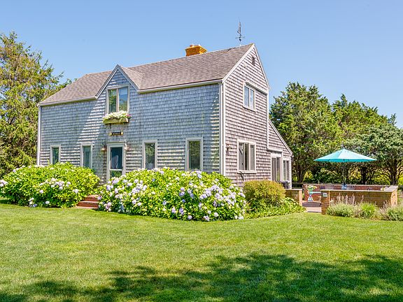 3rd image of 10 Farm View Dr