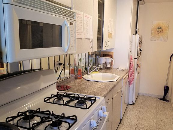 5th image of 514 Surf Ave #4