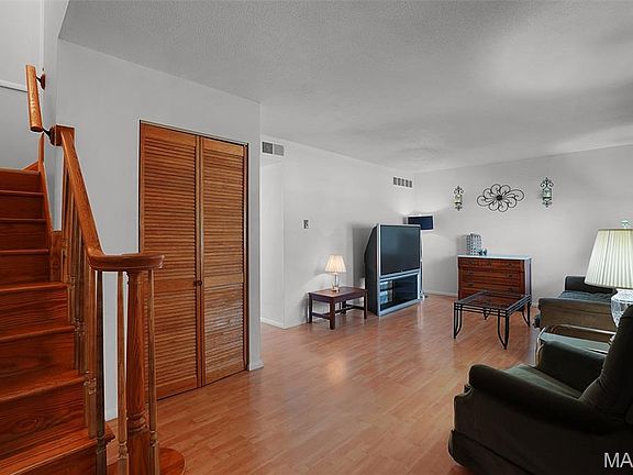 4th image of 1736 Herault Pl