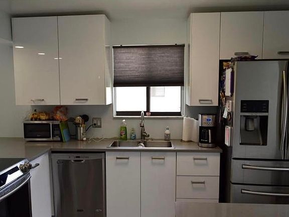 5th image of 16461 Blatt Blvd APT 204