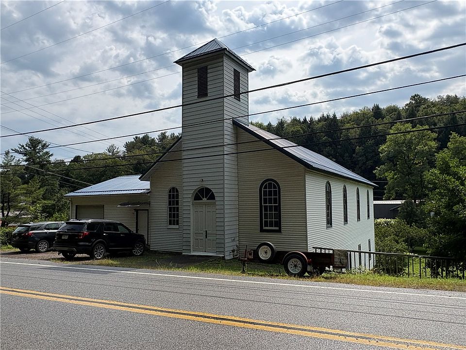 1st image of 136 Main St
