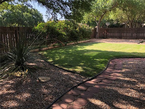 4th image of 101 Wilcox Dr