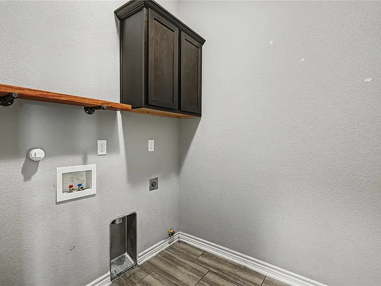 9609 Sedalia Trl — Photo 24