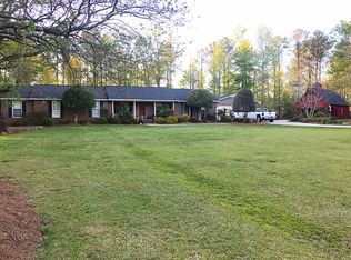 403 Garrett Cir, Bowdon, GA 30108
