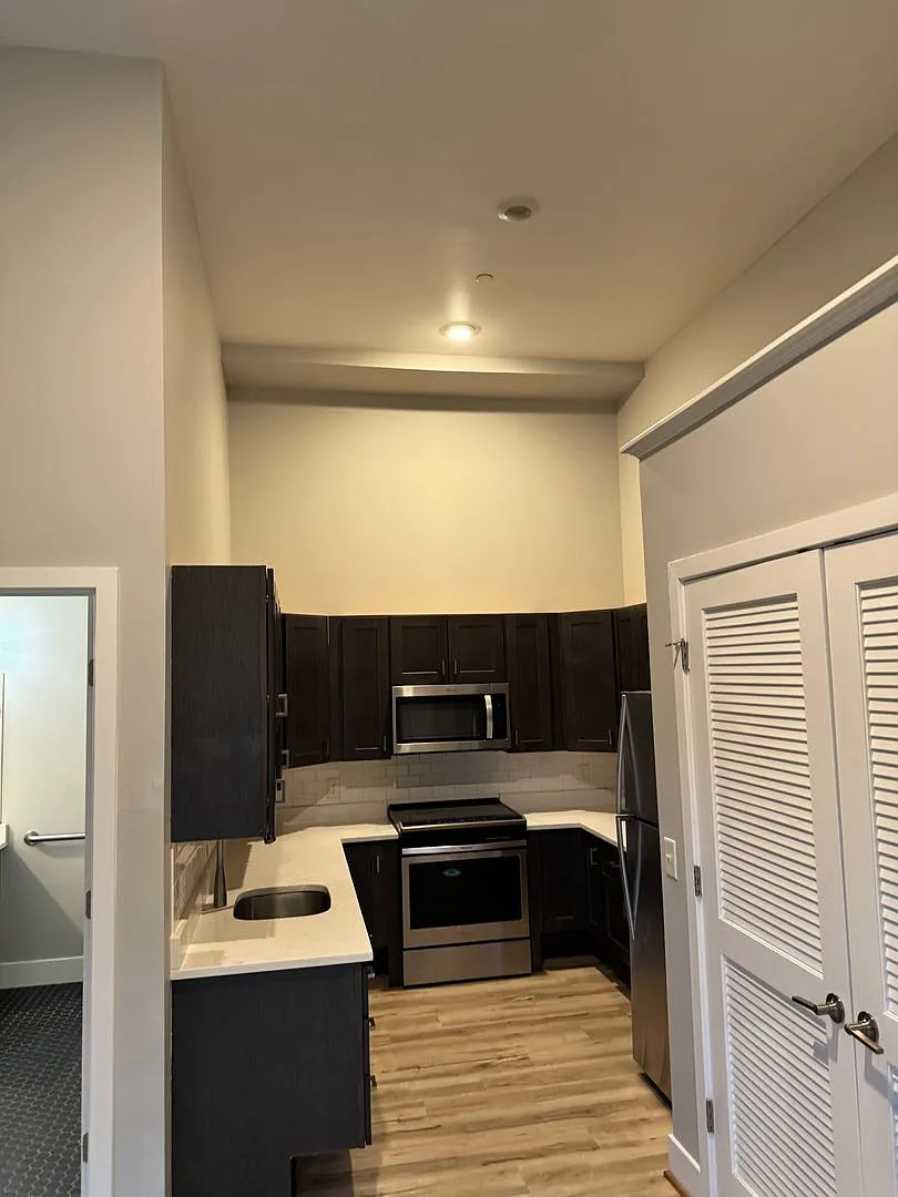 1817 Trenton, LLC — Photo 3