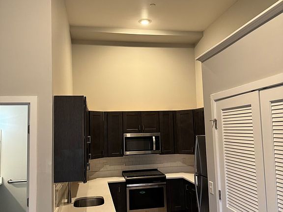 3rd image of 1817 Maryland Ave #103