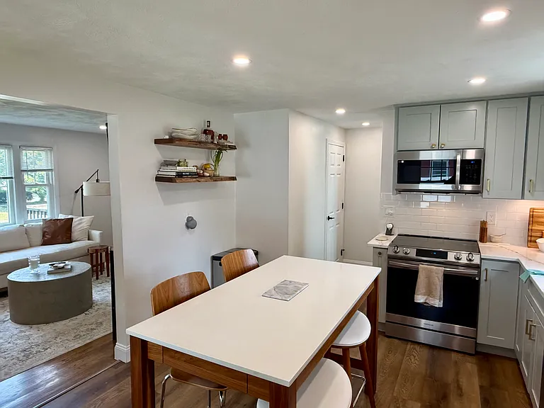 33B Grape St — Photo 7