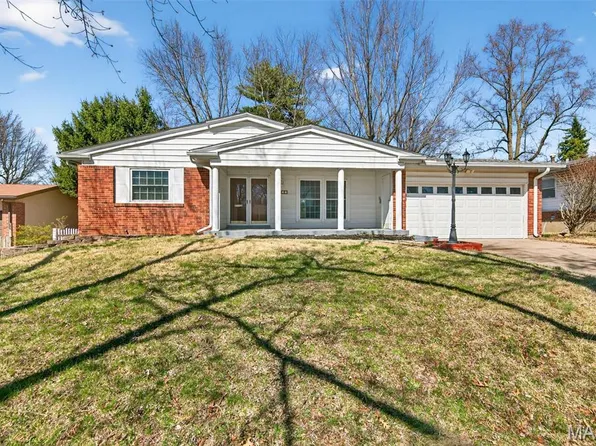 3265 Harness Dr, Florissant, MO 63033