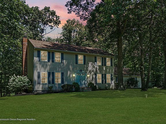 2nd image of 12 River Dr