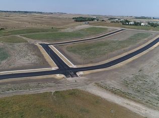 3708 Sweet Clover Ave NW, Mandan, ND 58554