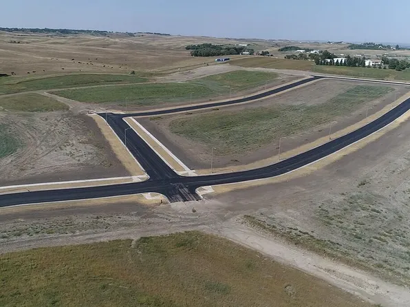 3708 Sweet Clover Ave NW, Mandan, ND 58554