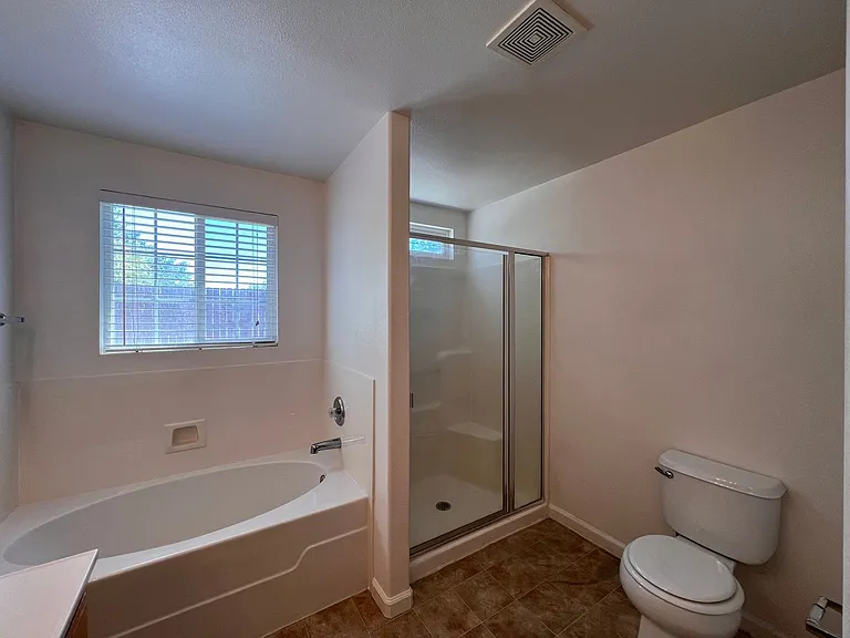 2628 Elizabeth Pkwy — Photo 17