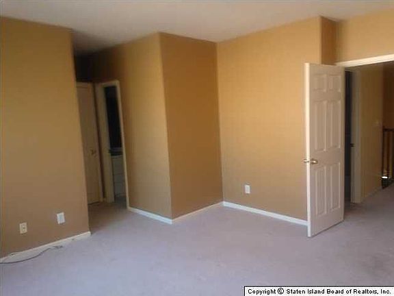 5th image of 40 Harbour Ct
