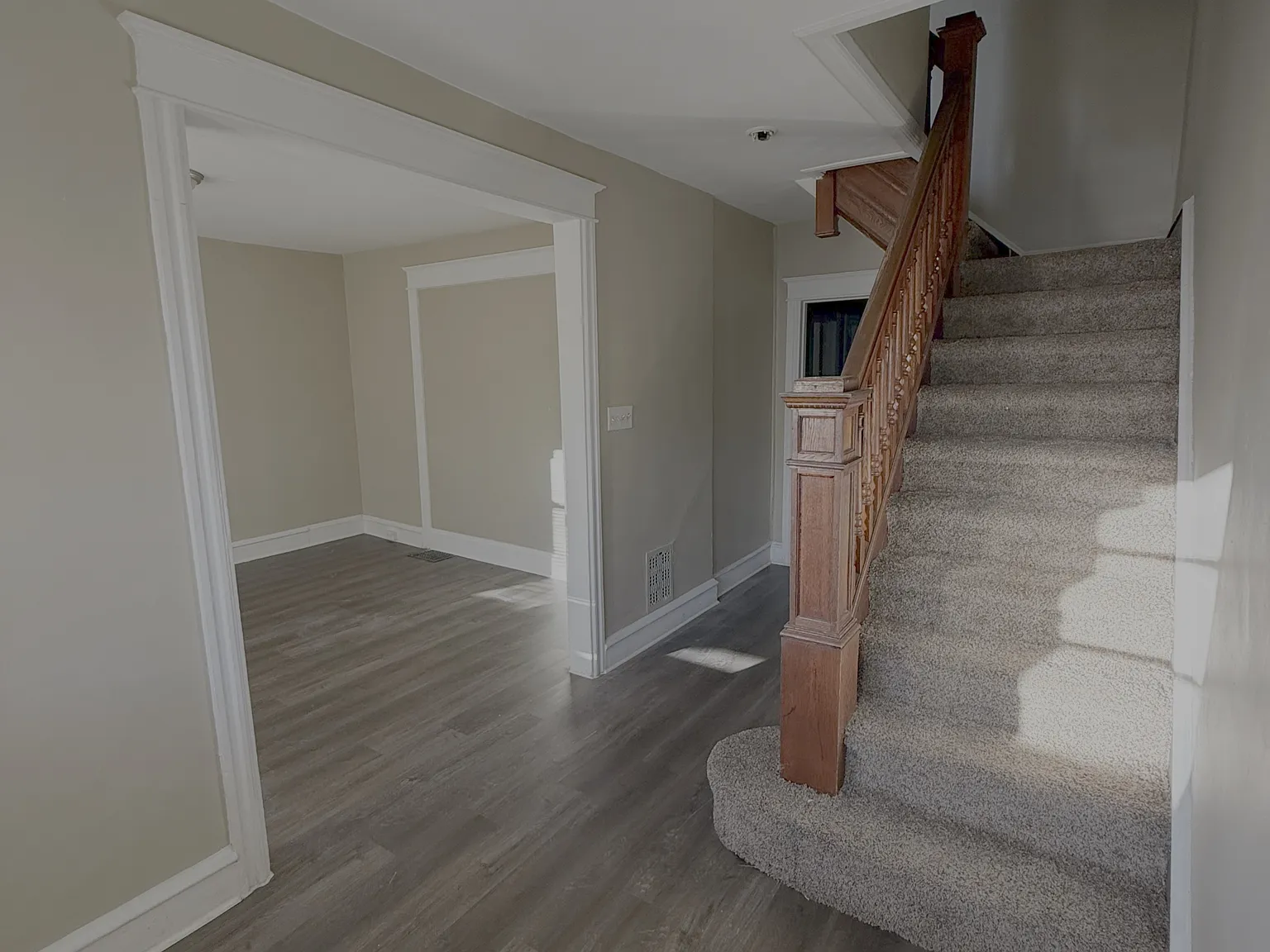1913 West 2nd Street - 1 — Photo 1