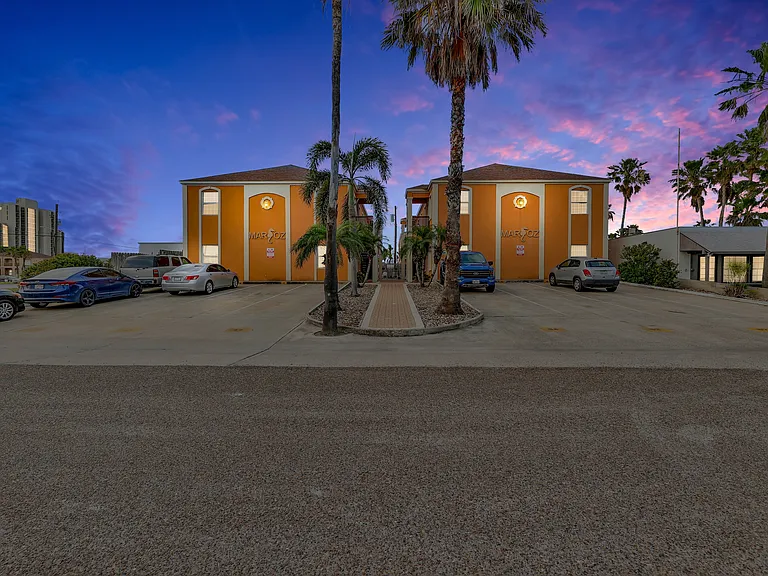 102 E Capricorn Dr #B2 — Photo 17