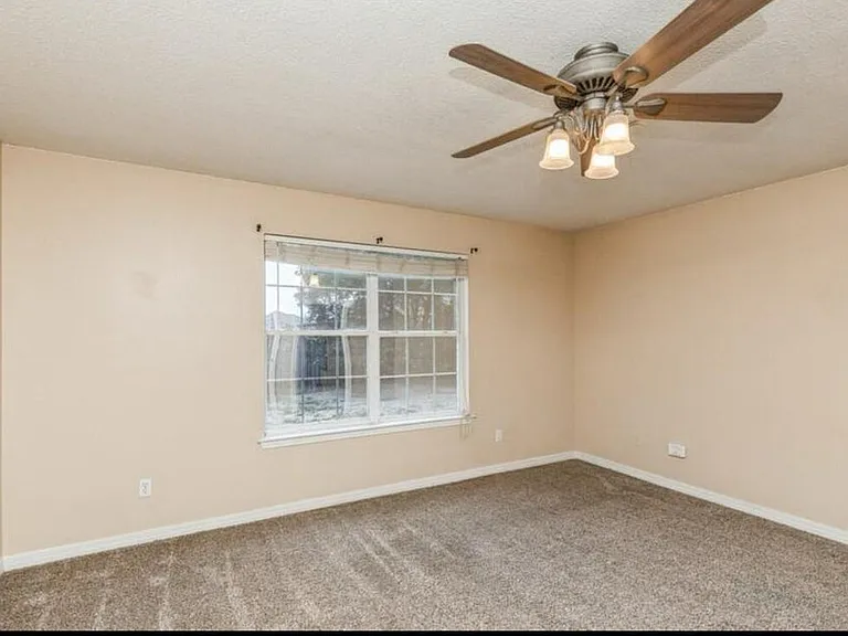 9637 Leeward Way — Photo 18