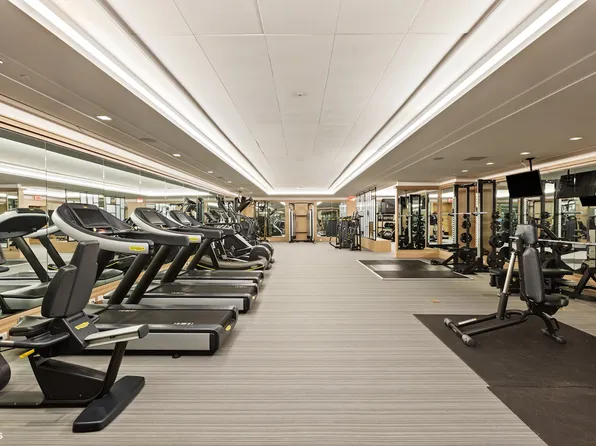 200 East 95th Street image 21 of 28