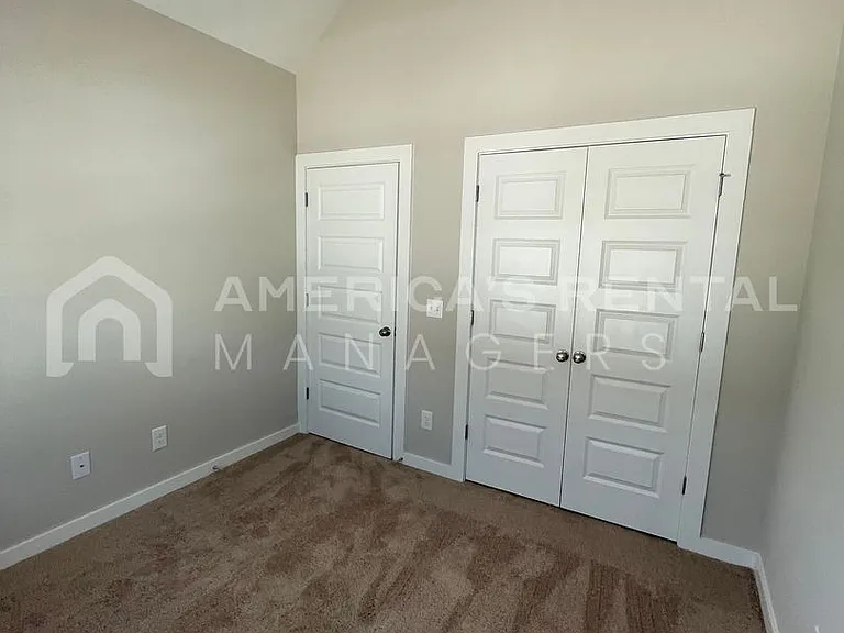 2141 Ellsworth Loop Rd — Photo 20