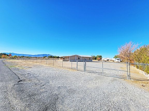 3rd image of 1270 Landmark Ave