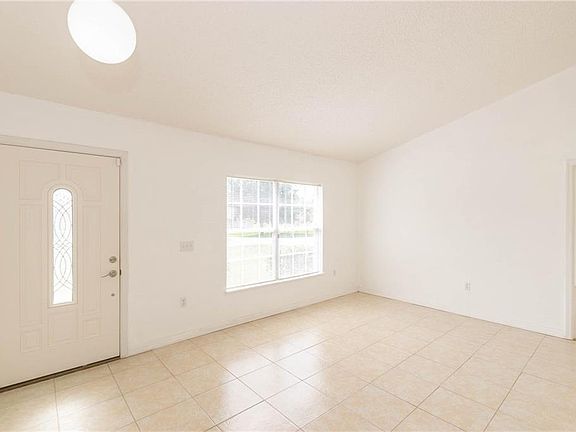 2nd image of 1604 Redfin Dr