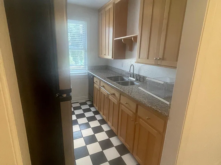1743 Perry St #4 — Photo 7