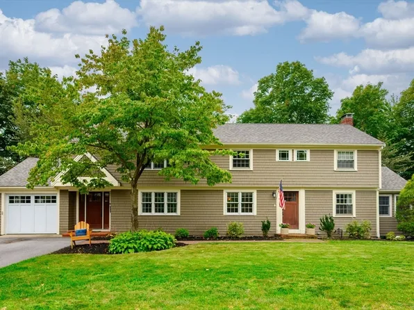 32 Park View Dr, Hingham, MA 02043