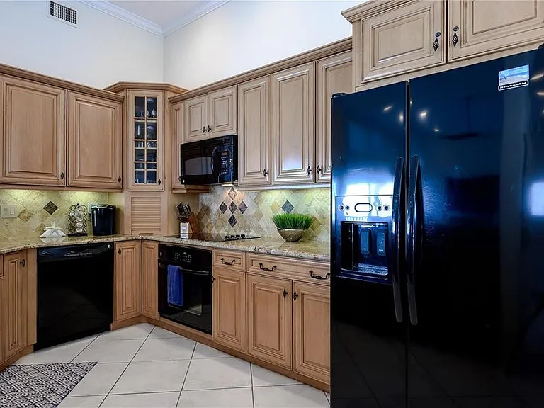 613 Beachwalk Cir #J-204 — Photo 10
