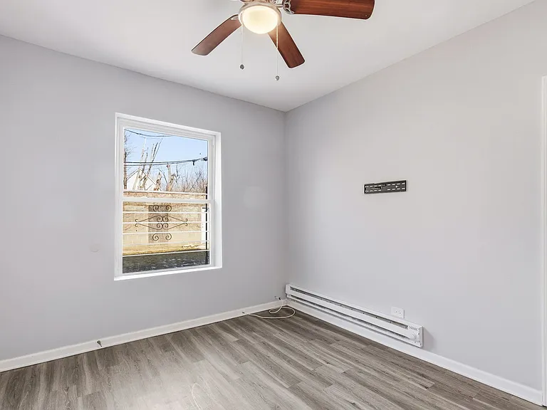 16 E 118th Pl #1F — Photo 14