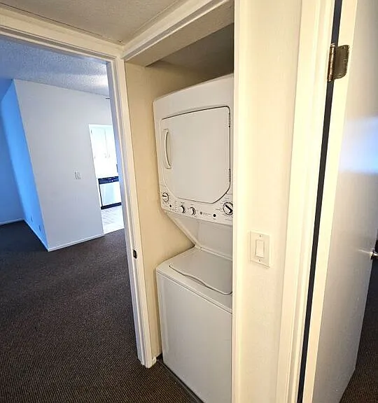 2349 S Bentley Ave #8 — Photo 11