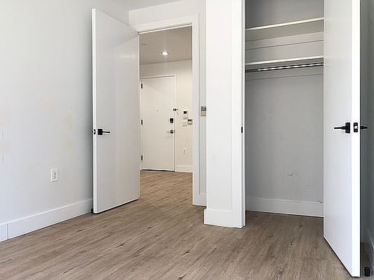 4th image of 2547 Bedford Ave #3