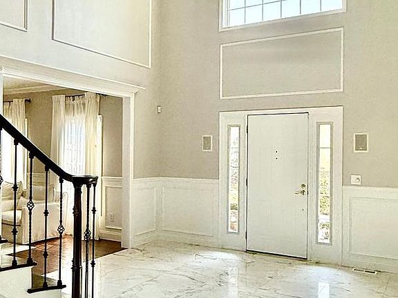2nd image of 12 Daisy Ct
