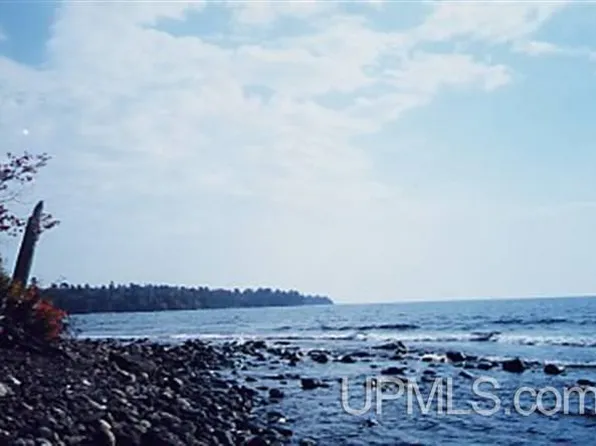 23 S High Rock Bay Rd, Copper Harbor, MI 49918
