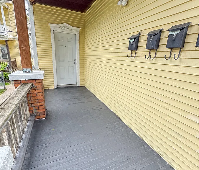 946 Muskegon Ave NW #1 — Photo 4