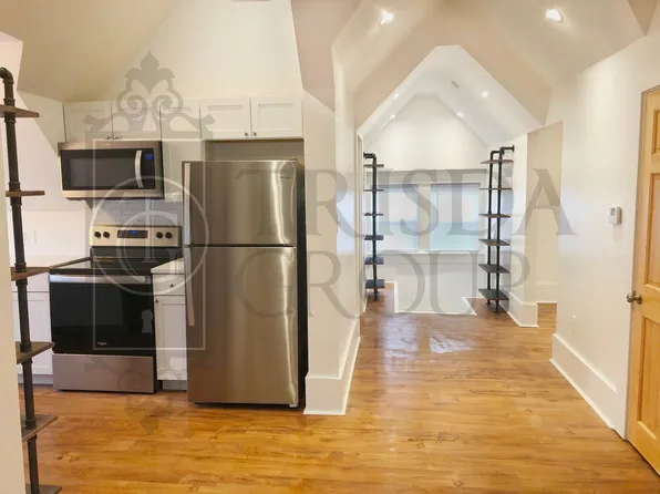 Avail July 24: 1BR/1BA Crafton Apt w/ Beautiful Character on walkable street. Parking, AC, W/D, P..., 18 Bradford Ave, Pittsburgh, PA 15205
