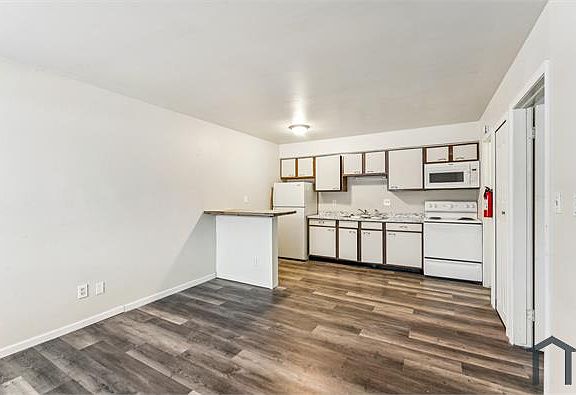5th image of 3817 Lippincott Blvd APT 13