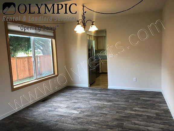 4th image of 6127 Hogan Dr SE
