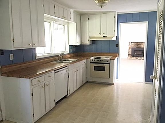 2nd image of 102 Van Fleet Dr