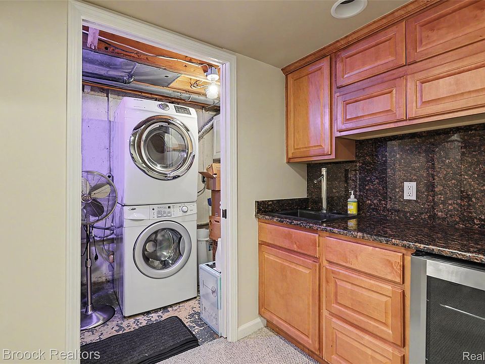 1669 Wimbledon Dr, photo 26