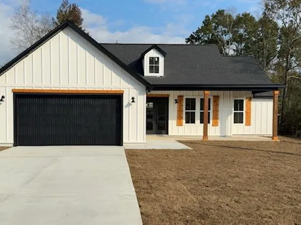 104 Placid Ln, Carriere, MS 39426