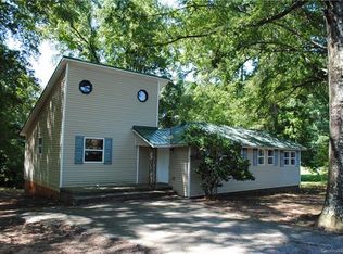 1717 Younger Ave, Statesville, NC 28677