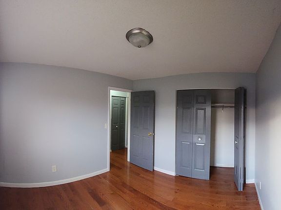 2nd image of 467 Maryland Ave W #302