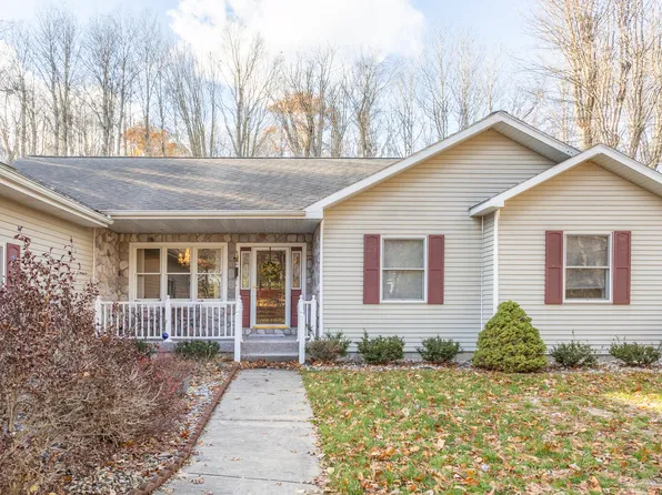 17190 Apollo Dr, Big Rapids, MI 49307