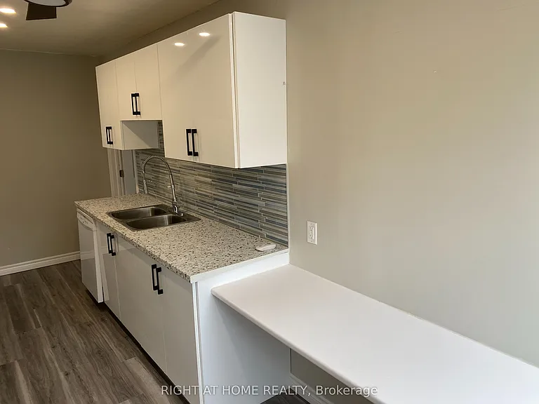 238 Burnside Dr — Photo 14