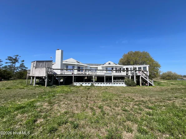 35710 Us Highway 264, Engelhard, NC 27824